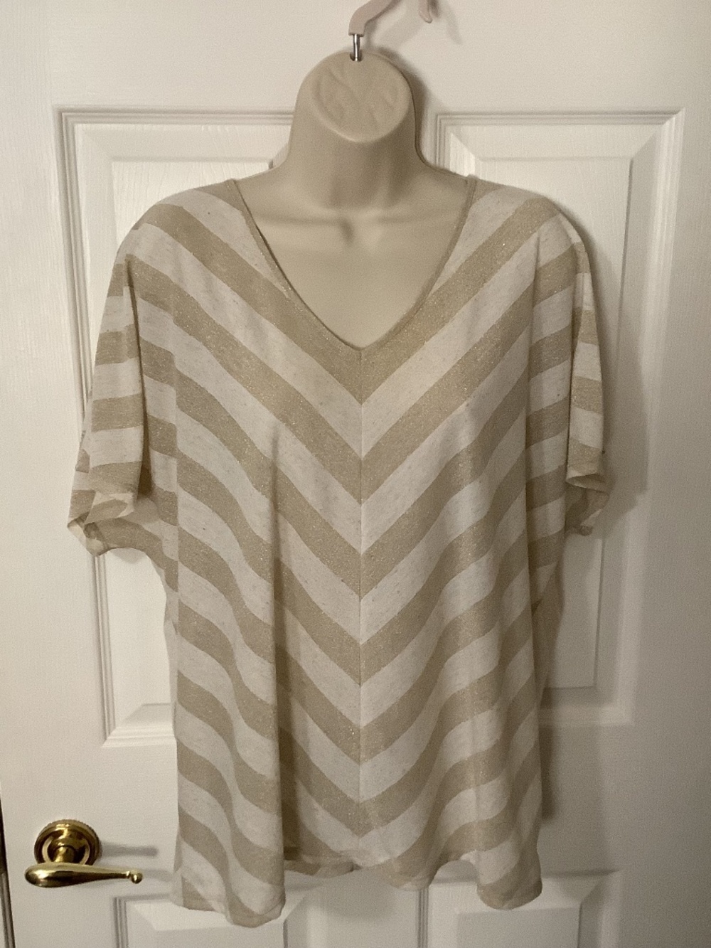 Chico’s Shimmery Top size 3 (XL)